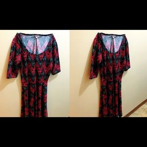 Women, LuLaRue, Red, black, and green long sleeve dress.